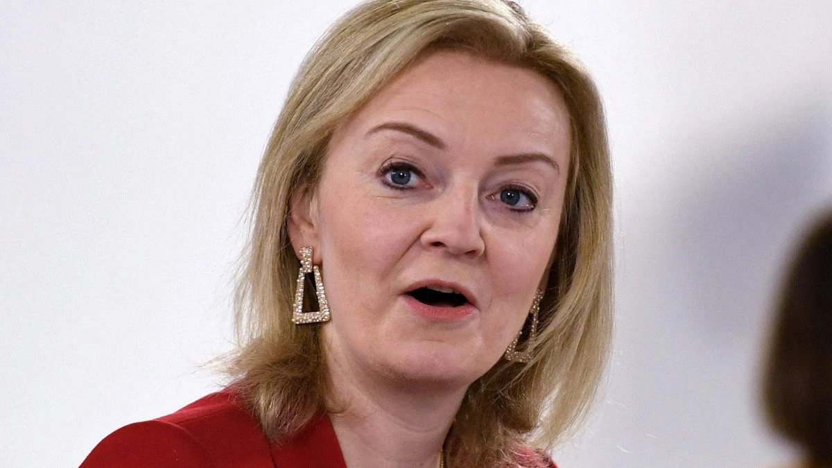 Şefa diplomaţiei britanice acuză Rusia că răpeşte civili