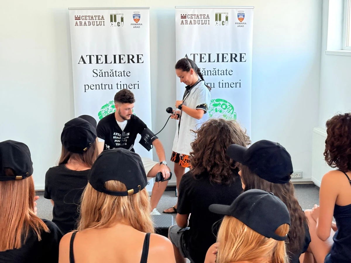 Seminarul „Nutriție și Echilibru: Tineri Informați, Viață Sănătoasă” a adunat 30 de tineri la Arad