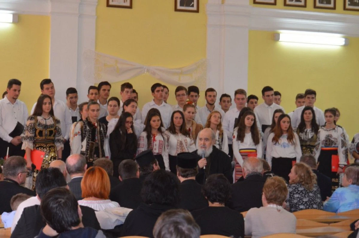 Seminarul Teologic Ortodox din Arad a sărbătorit 25 de ani de la înfiinţare