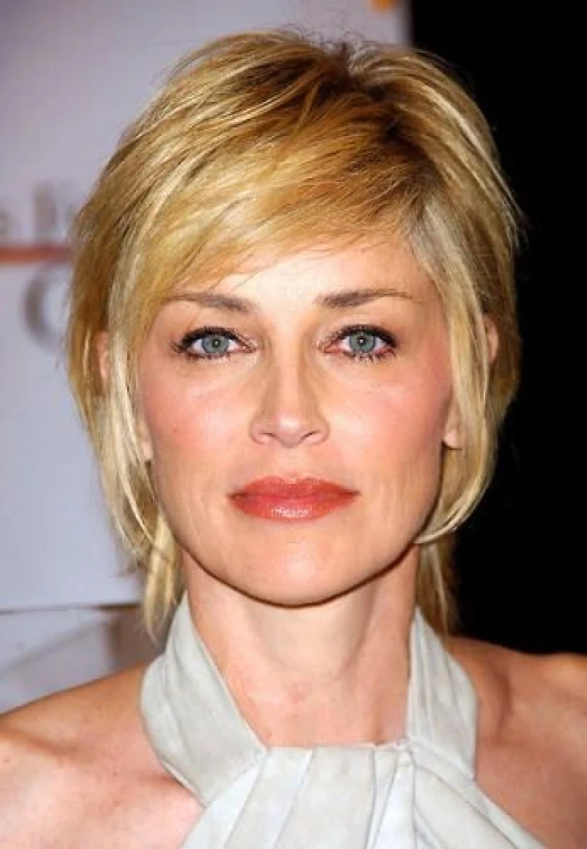 Sharon Stone, foc și pară pe cei care nu poartă mască de protecție