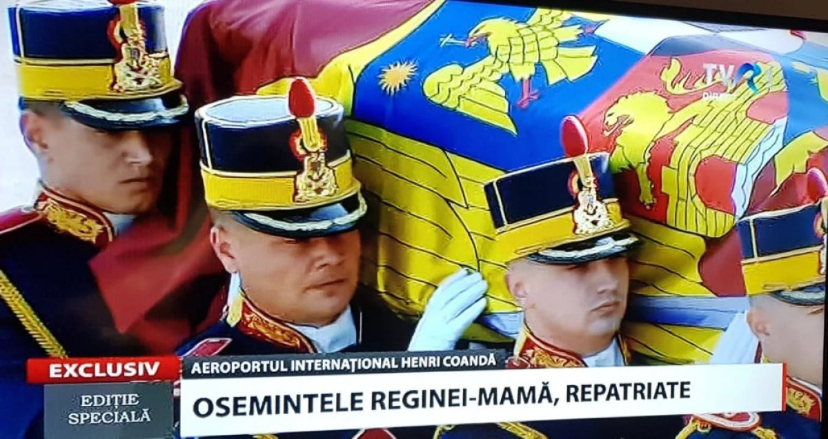 Sicriul cu osemintele Reginei-Mamă Elena a ajuns în ţară