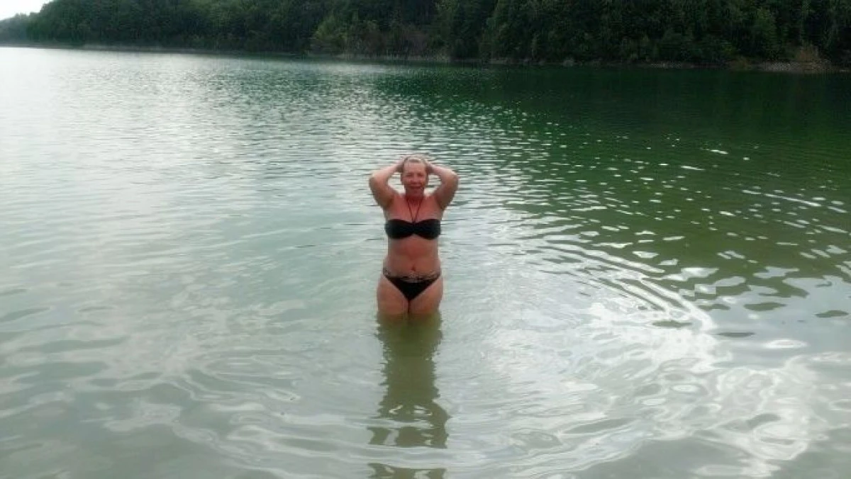 SILVIA DUMITRESCU, IN COSTUM DE BAIE LA 54 DE ANI