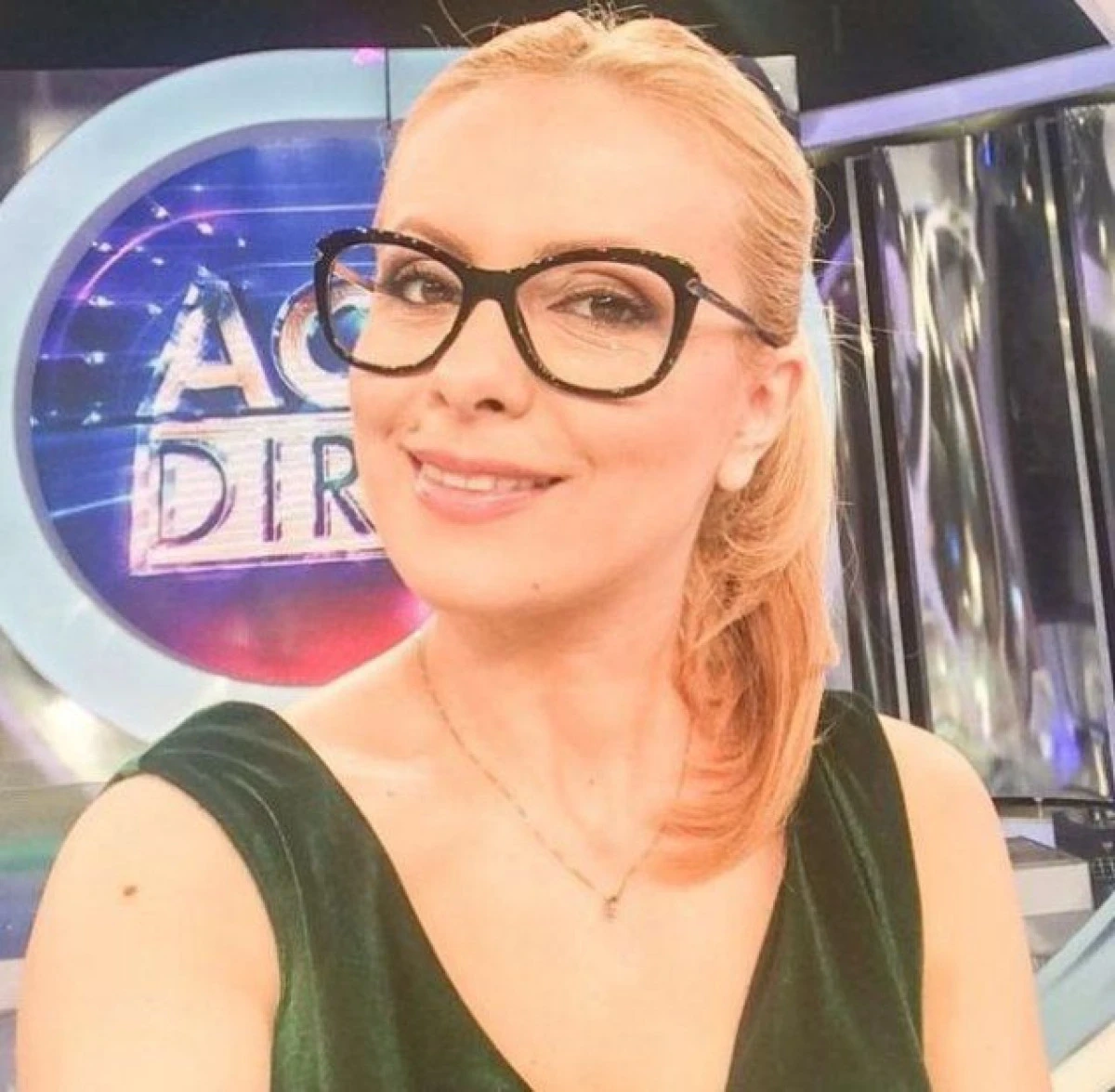 SIMONA GHERGHE, DESPRE MUTAREA LA TARA: "LINISTEA VIETII LA TARA MI-A ADUS, DE FAPT, NELINISTE"