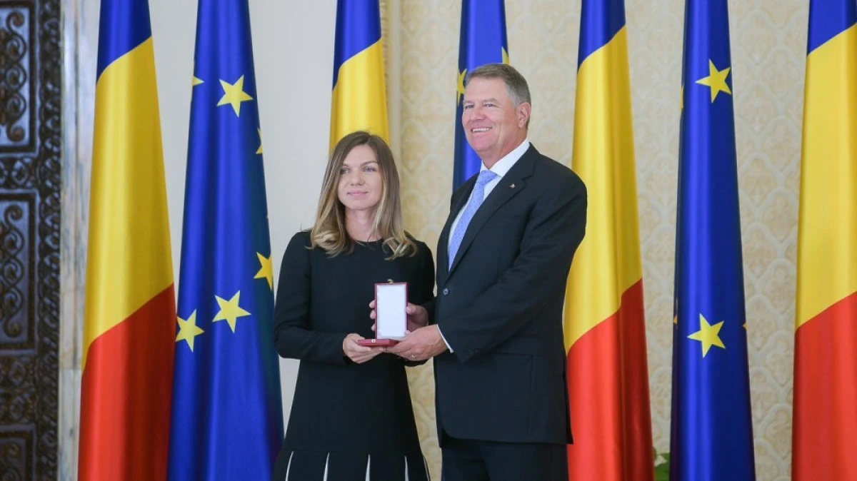 Simona Halep a fost decorată de preşedintele Klaus Iohannis