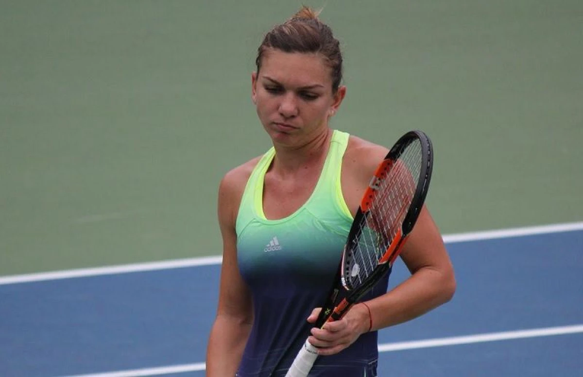 SIMONA HALEP, INVINSA DE SERENA WILLIAMS IN SFERTURI LA INDIAN WELLS