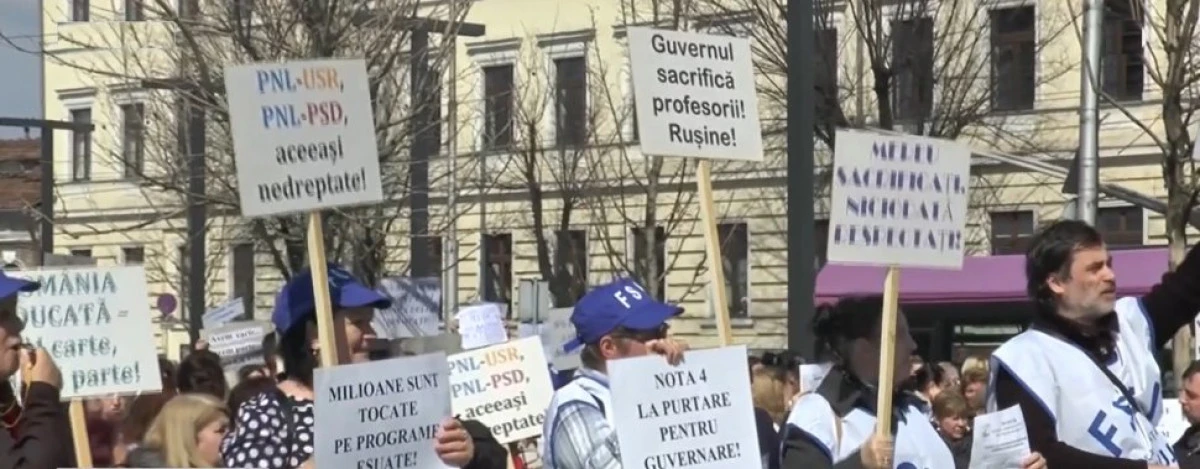 Sindicaliștii din Educație cer mărirea salariilor și amenință cu greva generală