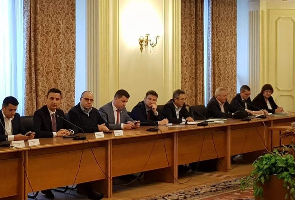 Situația gravă în care se află CET Arad a fost discutată în Parlamentul României   