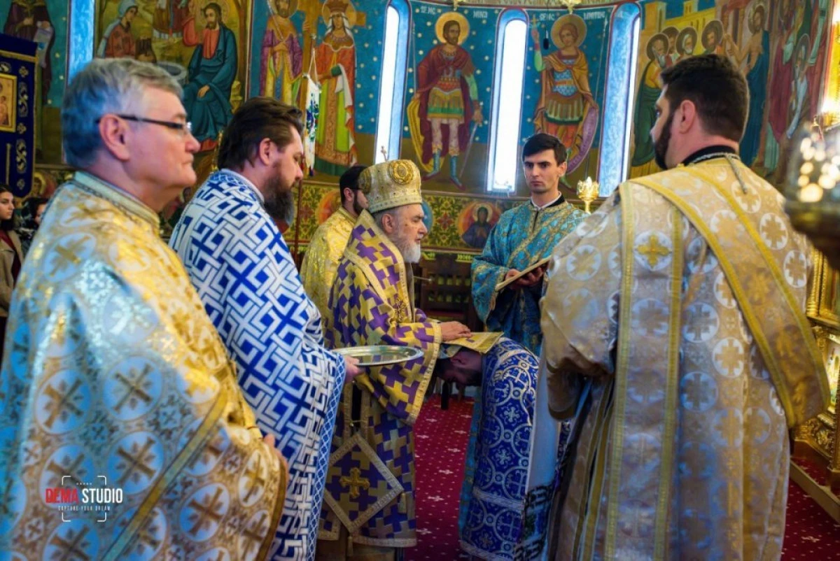Slujire Arhierească și hirotonii în Parohia Arad-Bujac