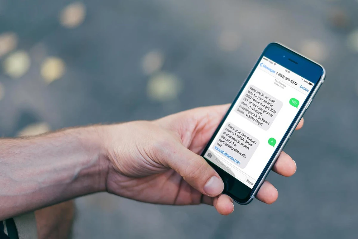 SMS-uri periculoase în România. Nu dați click pe link-urile primite!