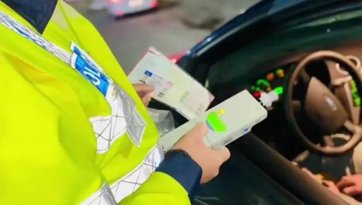 Șofer rupt de beat, implicat într-un accident în Lalașinț. Avea 1,44 mg/l alcool pur în aerul expirat