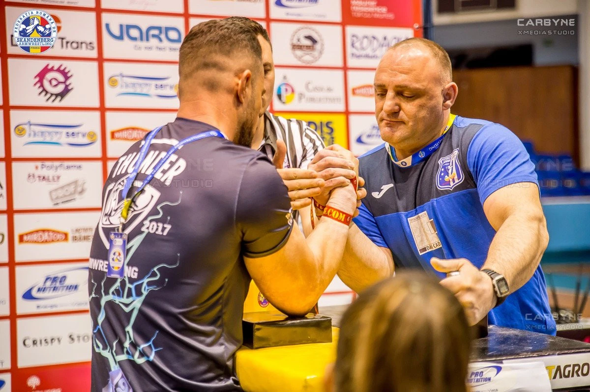 Șoimii Lipova are doi medaliați naționali la skandenberg: Paul Avram merge la Europene și Mondiale!