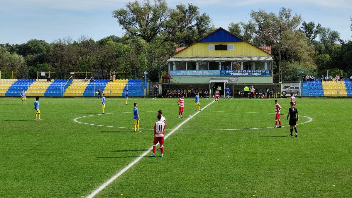 Șoimii Lipova și Progresul Pecica au dueluri de play-off, cu rivalele timișene din Liga a III-a