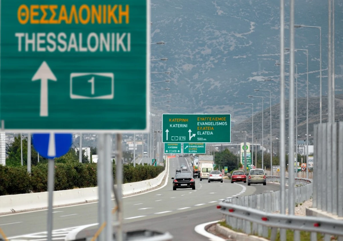 Sondaj: Unul din patru români își petrece vacanța în străinătate. Grecia rămâne destinația preferată