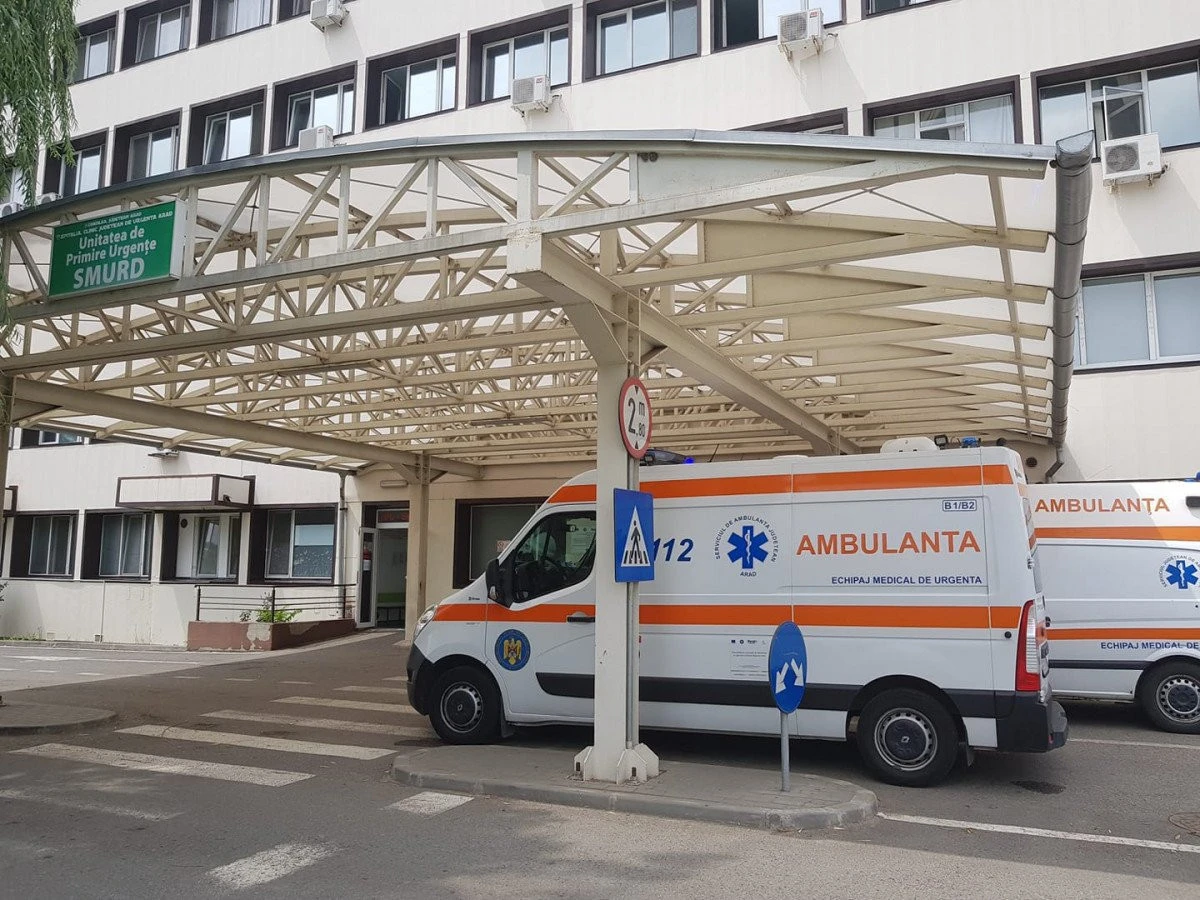 Soț, soție - infectați cu botulism, la Arad. Spitalul Județean depune eforturi pentru a-i salva