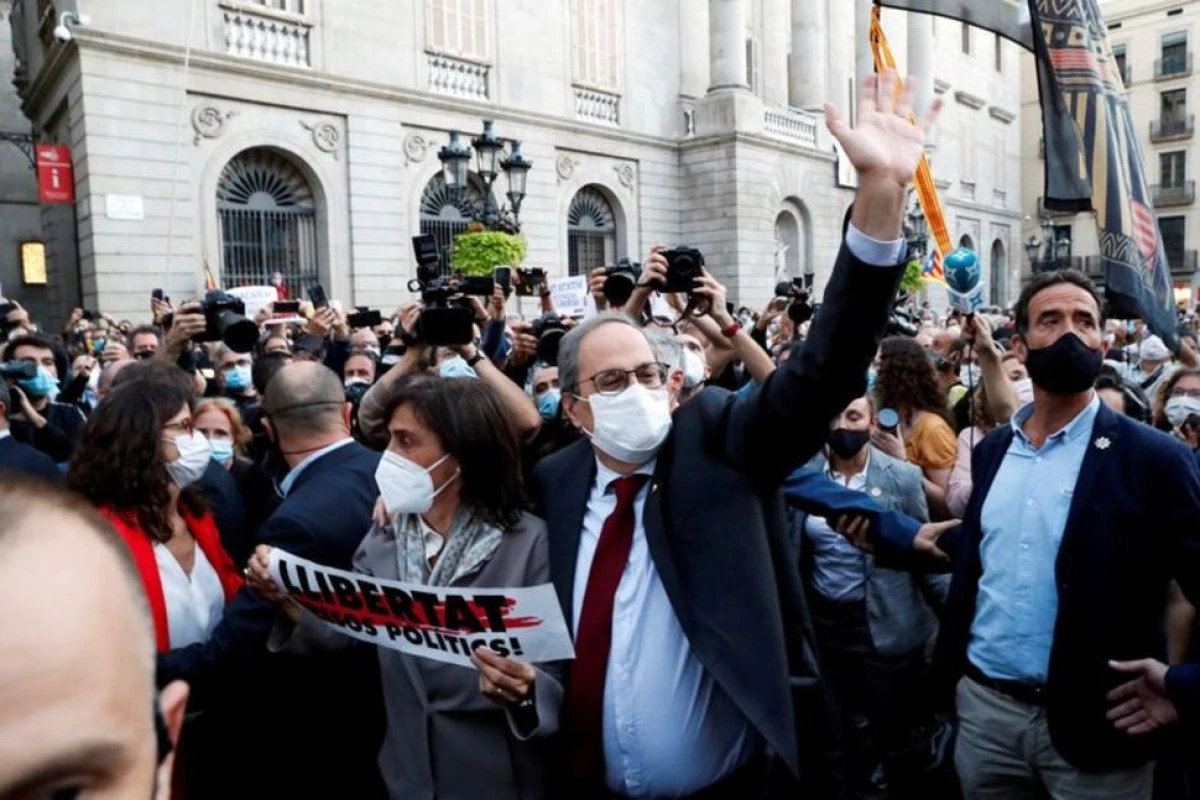 Spania: Mii de persoane au protestat în Catalonia după ce liderul separatist Quim Torra a fost suspendat din funcţie