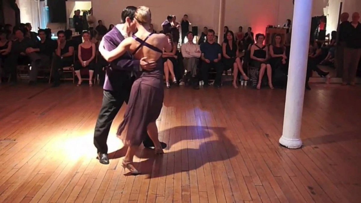Spectacol de tango argentinian pe scena Teatrului Clasic „Ioan Slavici“ din Arad