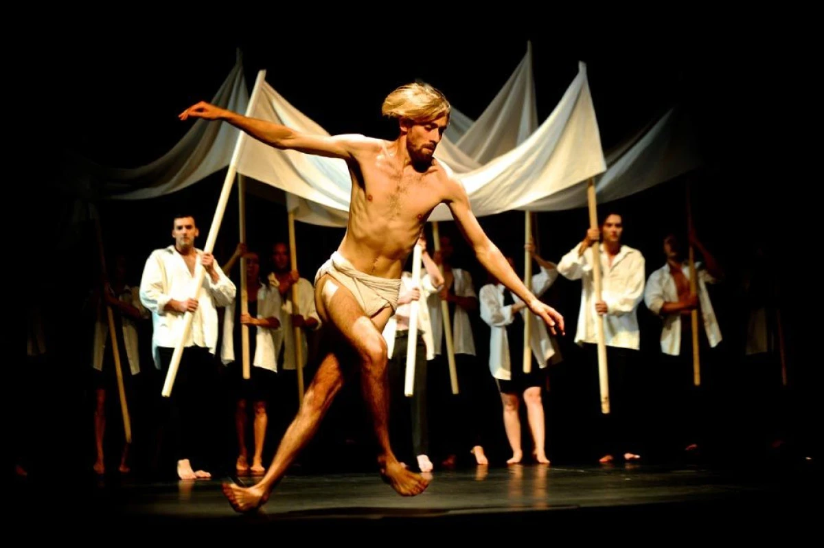 SPECTACOLELE DE TEATRU “MOZART STEPS SI TITANIC VALS“ PREZENTATE LA FESTIVALUL INTERNATIONAL DE TEATRU CLASIC