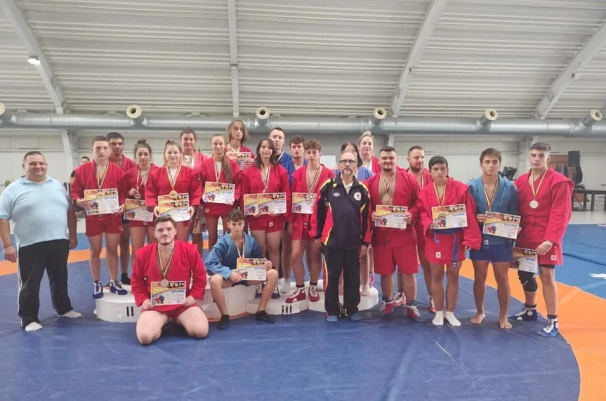 Sportivii arădeni au făcut furori la „Naționalele” de sambo, cu 25 de medalii cucerite!