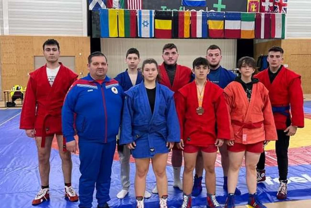 Sportivii de la CS Universitatea Arad s-au remarcat la openul de sambo din Olanda