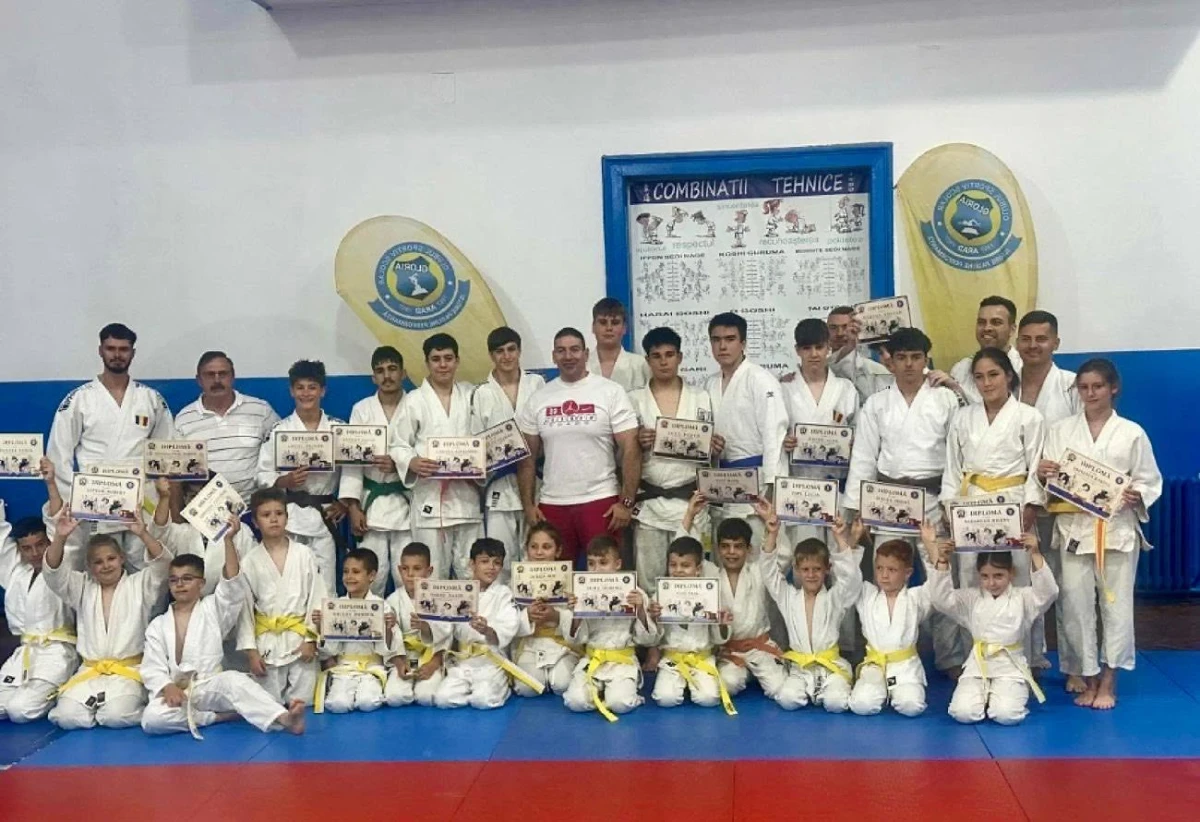 Sportivii de la CSS Gloria Arad au promovat examenul de centură la final de an școlar