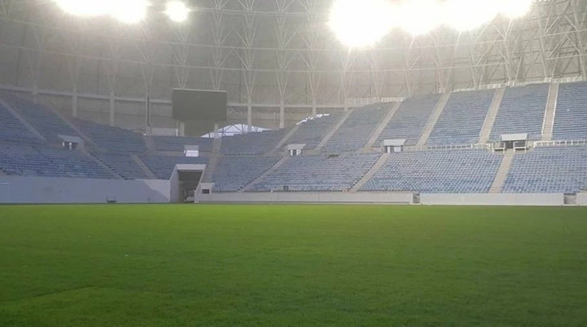 Stadionul din Craiova, finalizat. La Arad, Falcă ne tot vrăjeşte de ani buni!