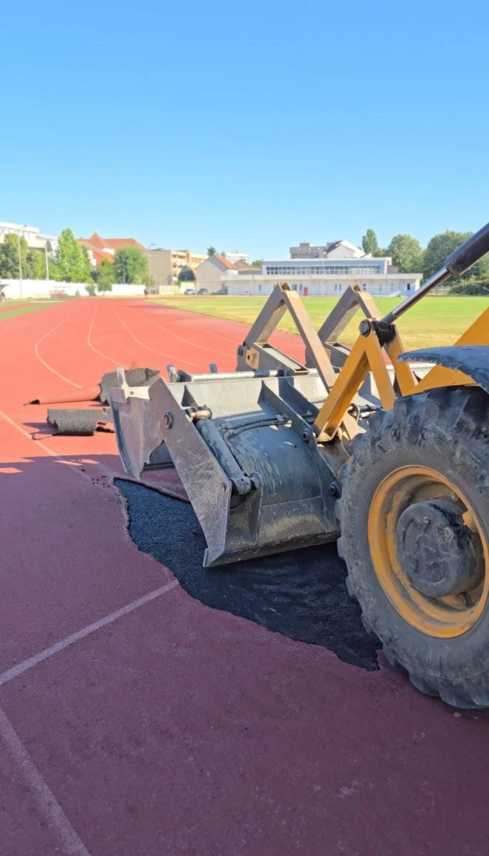 Stadionul „Gloria” a intrat în reparații capitale. Lucrările vor dura un an