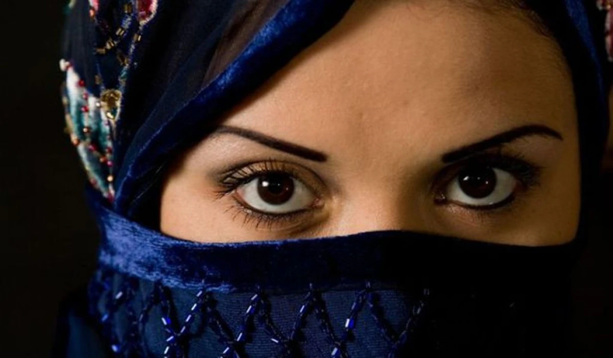 STATUL ISLAMIC CONTROLEAZA APROAPE 50.000 DE CONTURI PE TWITTER. CE SE INTAMPLA CU ELE