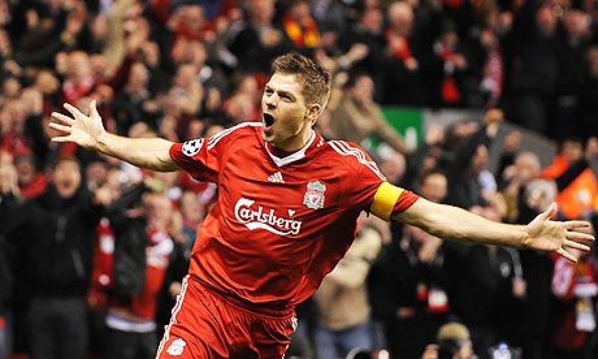 STEVEN GERRARD PARASESTE LIVERPOOL LA FINALUL SEZONULUI