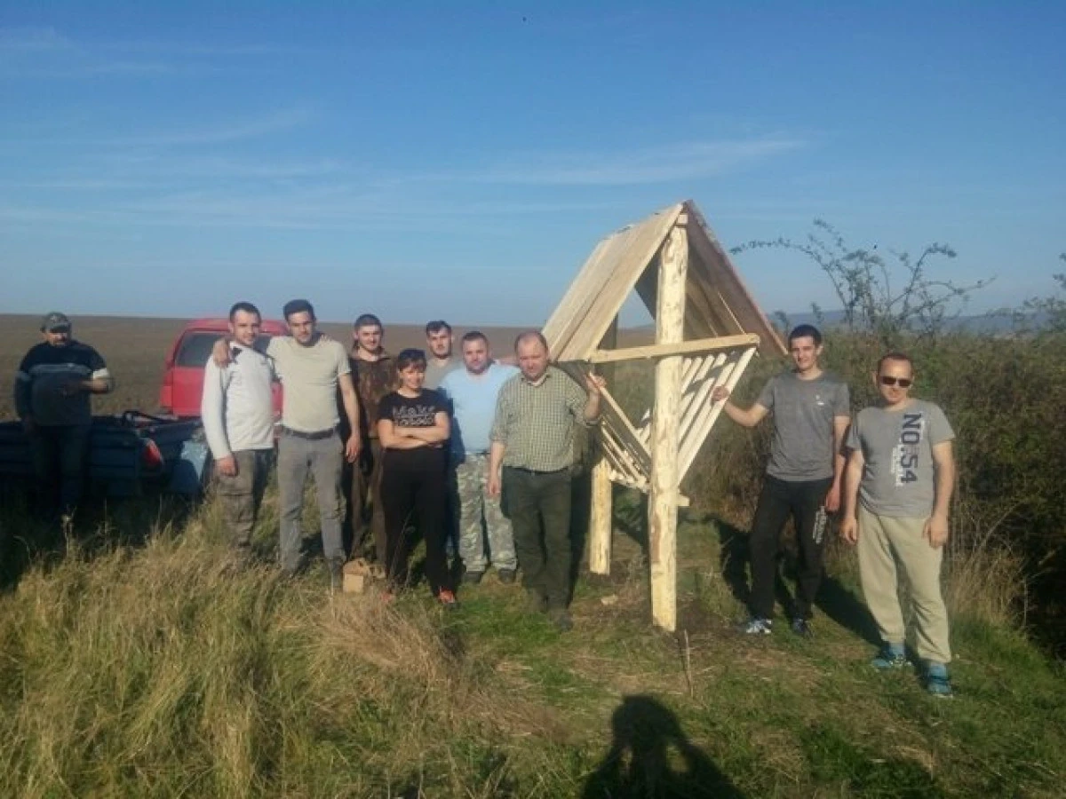 Studenți ai UVVG și elevi de la Liceul Forestier, implicați în amenajarea fondurilor de vânătoare