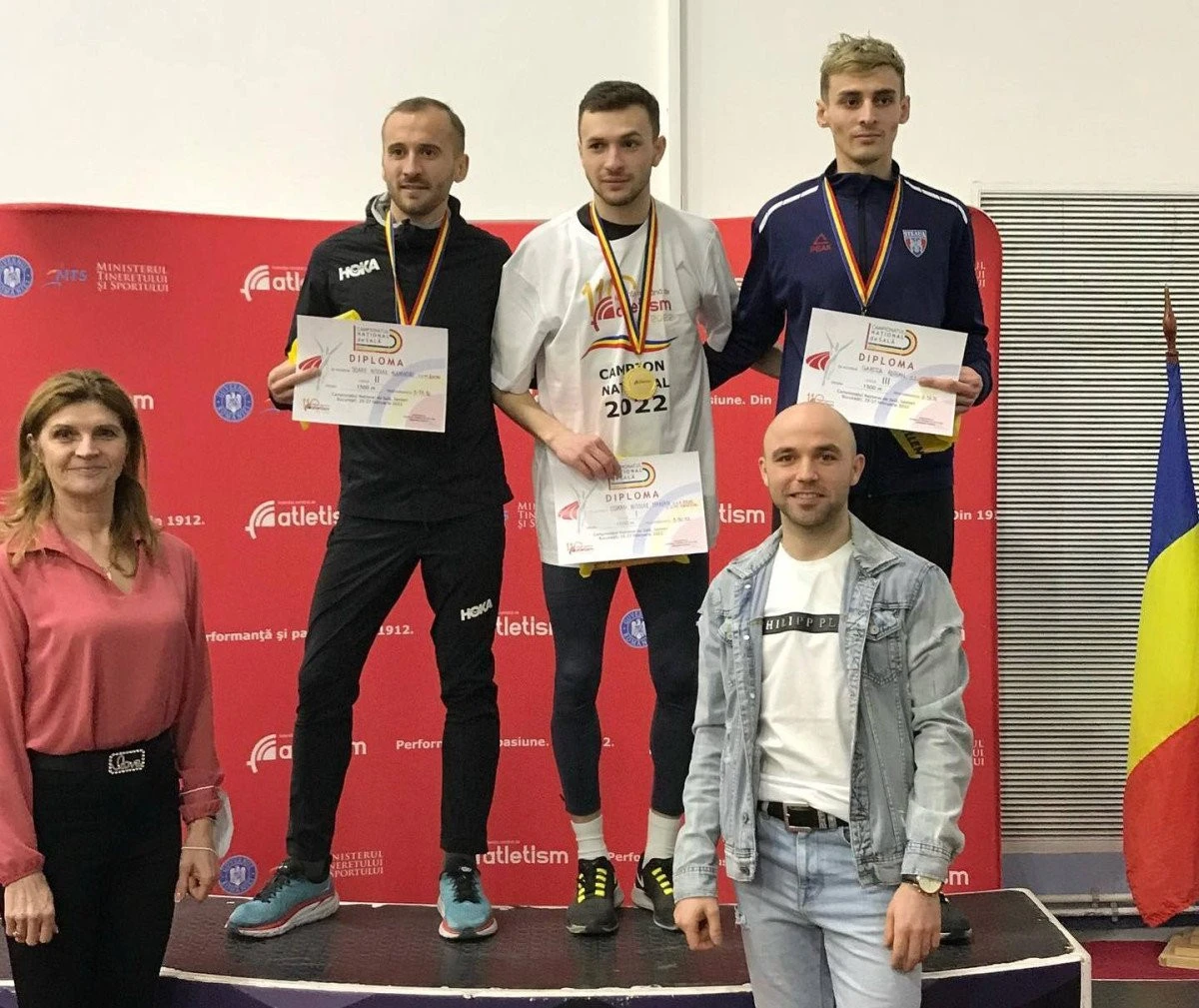 "Studentul" Nicolae Coman, titlu naţional la 1500 de metri! Vidrea şi Zatic au urcat şi ei pe podium