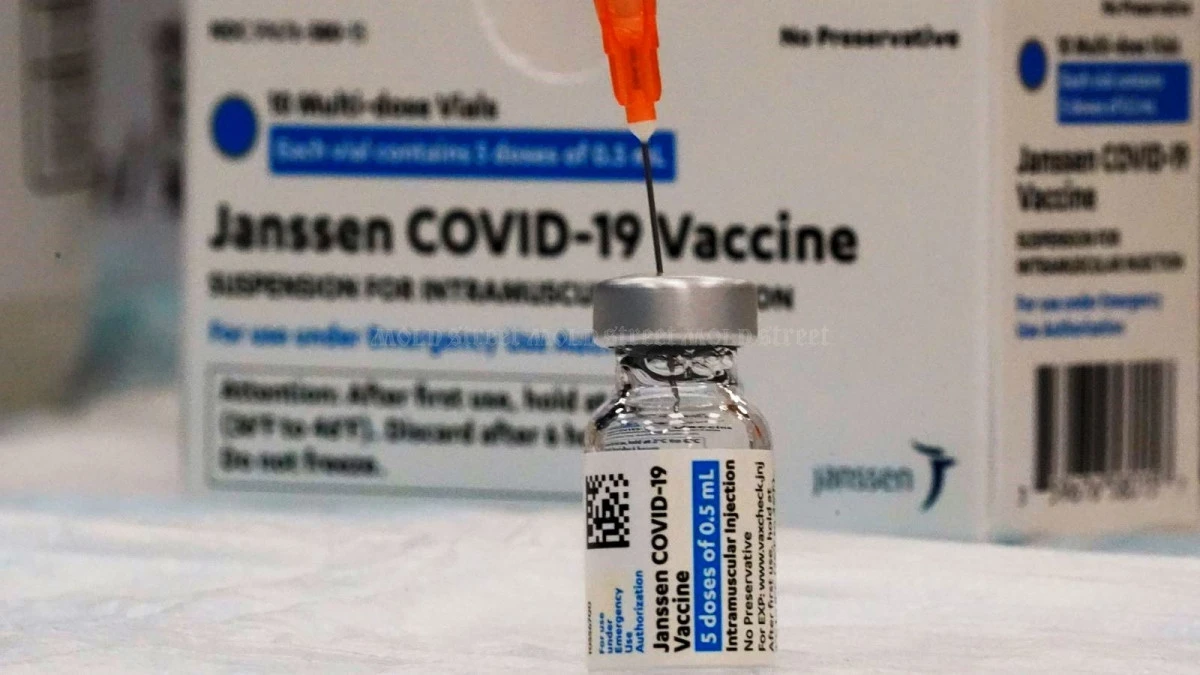 SUA limitează utilizarea vaccinului de la Johnson&Johnson din cauza riscului de tromboză