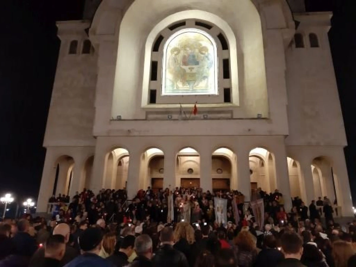Sunt șanse ca să putem participa la Slujba de Înviere