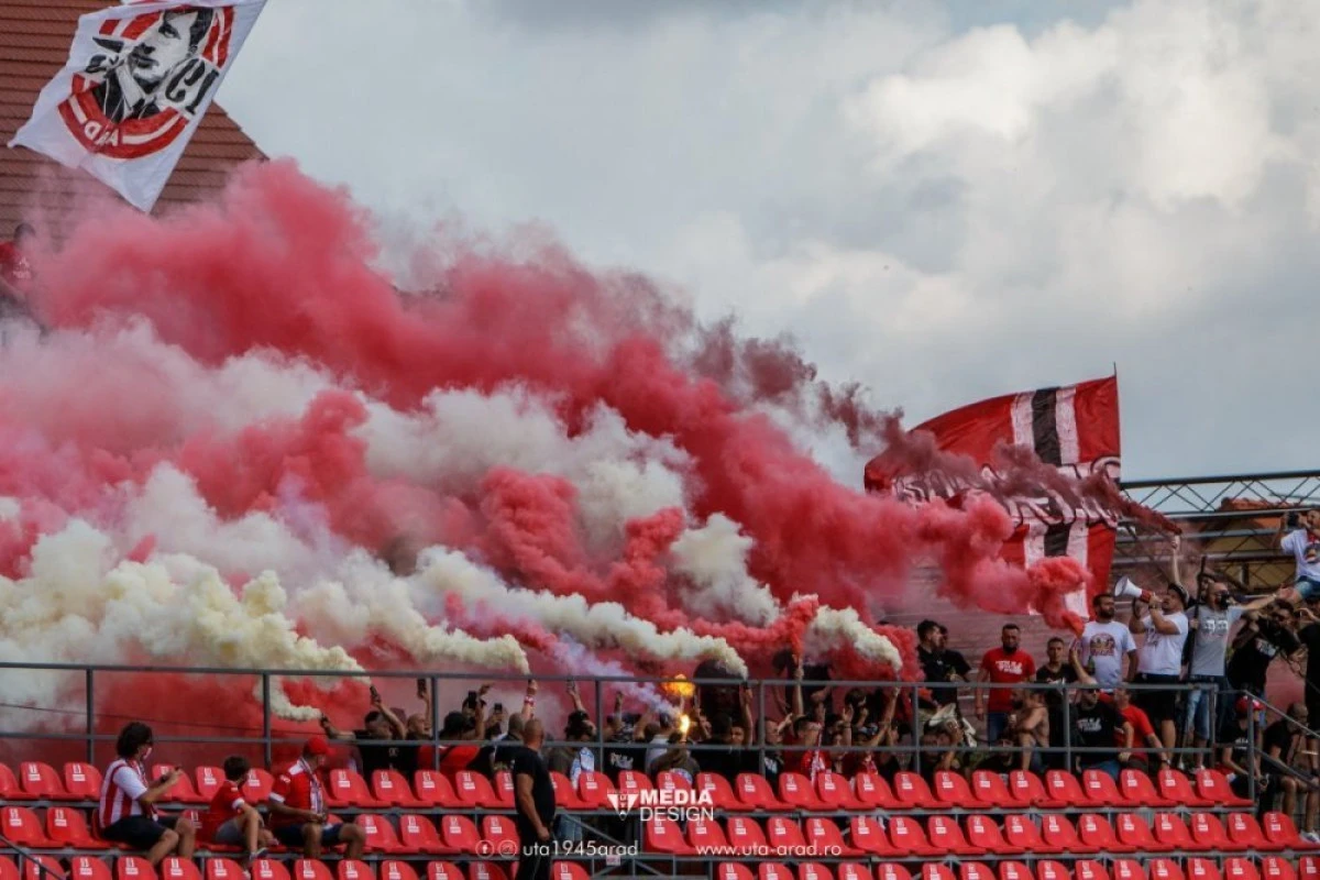 Suporterii UTA-ei au făcut spectacol. Scandal la final, cu Alexa şi rapidiştii!