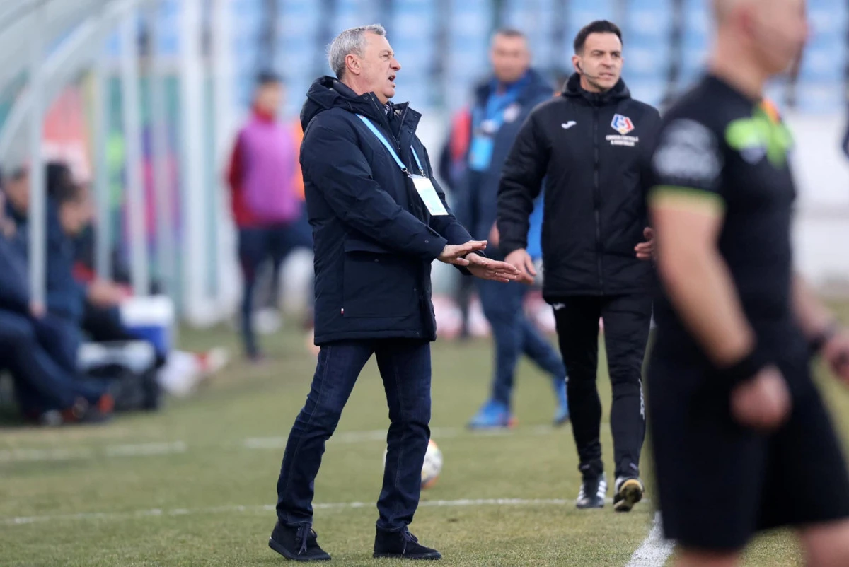 Suspendat cu Dinamo, Rednic spune lucrurilor pe nume: „La Arad toată lumea își dorește, dar până la bani!”