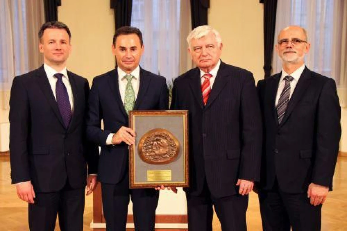 SUSTINATORII DECLARATIEI DE RECONCILIERE CHARTA XXI SE INTALNESC LA ARAD