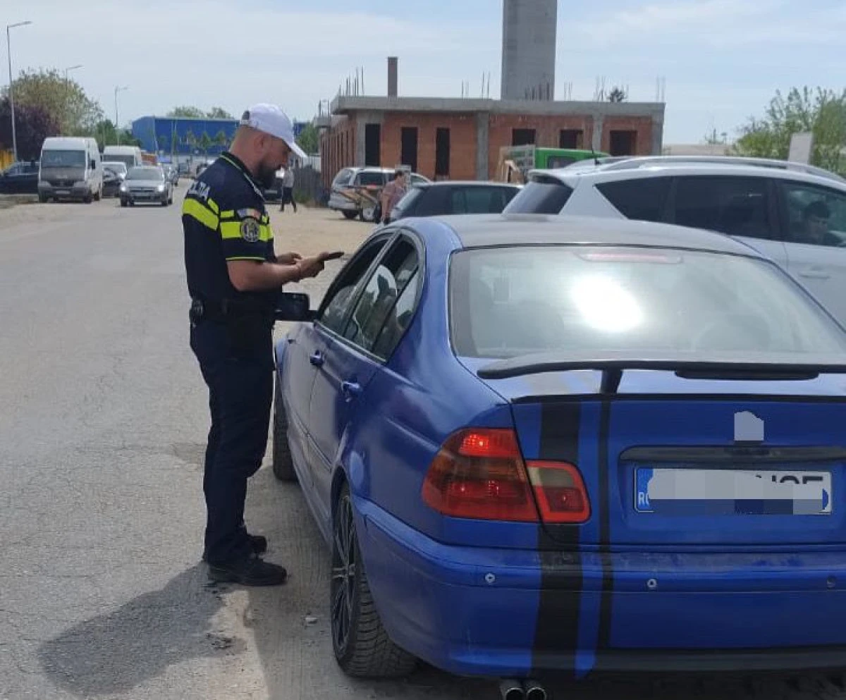 Sute de persoane au fost verificate, în urma unor acțiuni ale polițiștilor, în județ