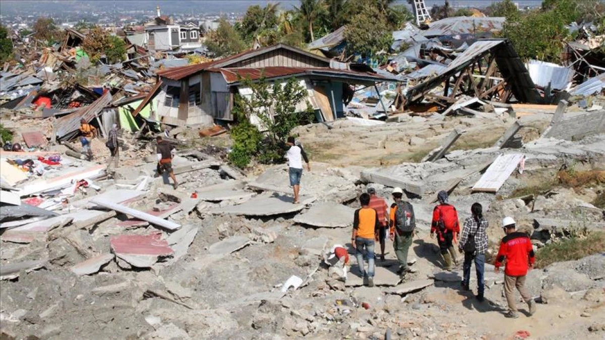 Sute de rezidenţi evacuaţi în vestul Indoneziei după un seism cu magnitudinea 6,1