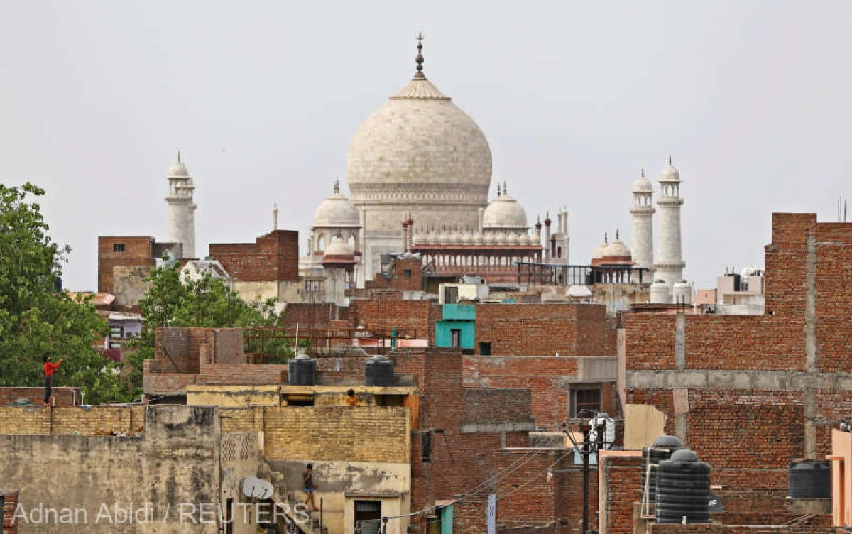 Taj Mahal-ul, avariat de o serie de furtuni puternice