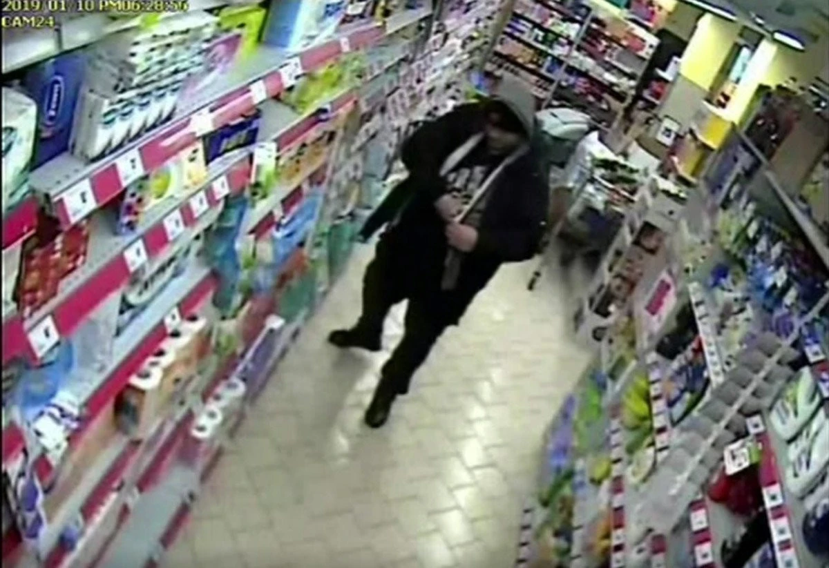 Tâlhărie într-un supermarket de pe Calea Iuliu Maniu