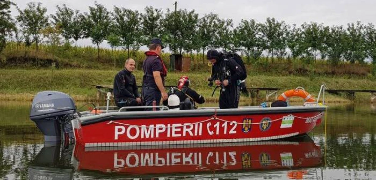 Tânăr de 23 de ani, căutat de pompieri în Crișul Alb, în dreptul localității Revetiș. Tânărul s-ar fi înecat