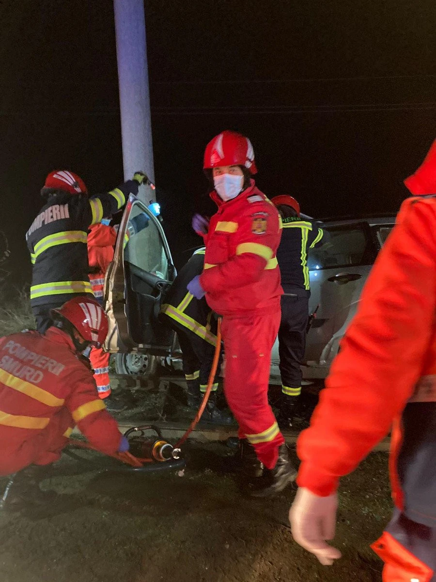 Tânăr de 33 de ani, mort într-un accident rutier pe drumul dintre Ghioroc și Sâmbăteni