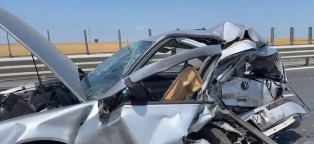 Tânără de 32 de ani moartă și 3 răniți într-un teribil accident pe A1 Timișoara - Arad