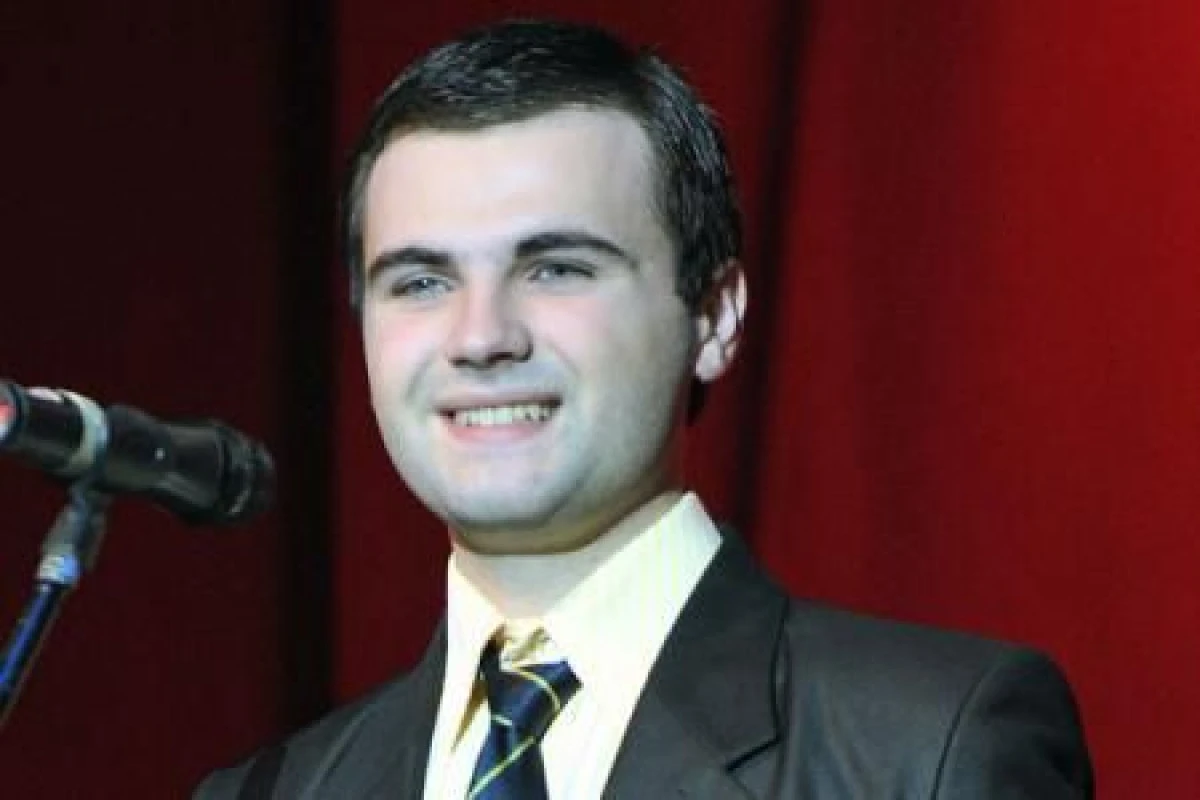 TANARUL INVENTATOR IONUT BUDISTEANU A OBTINUT CINCI PREMII SI DOUA MEDALII LA SALONUL DE LA BRUXELLES  