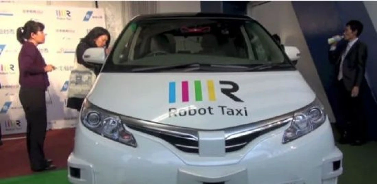 TARA IN CARE VOR CIRCULA, ANUL VIITOR PRIMELE TAXIURI FARA SOFER