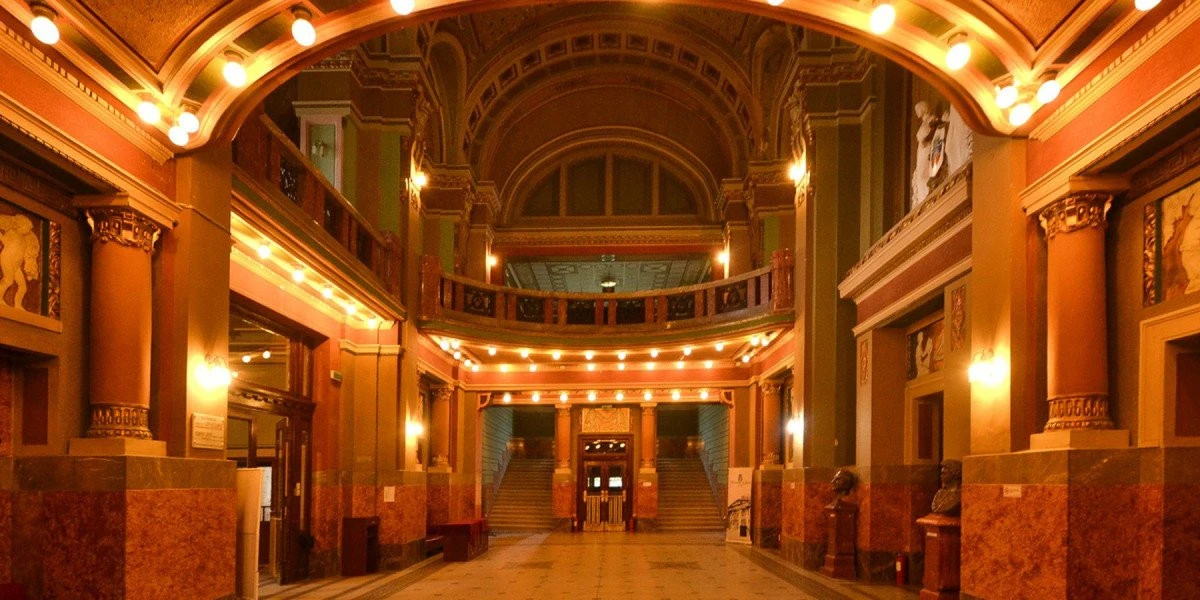 Teatrele, cinematografele şi sălile de spectacol s-ar putea redeschide de la 1 iunie