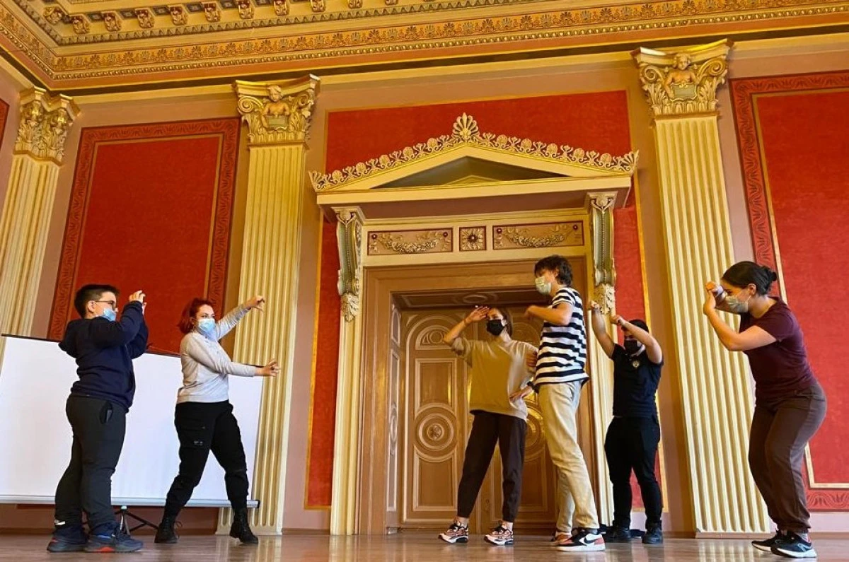 „Teatru în școli” – o lecție inedită despre teatru