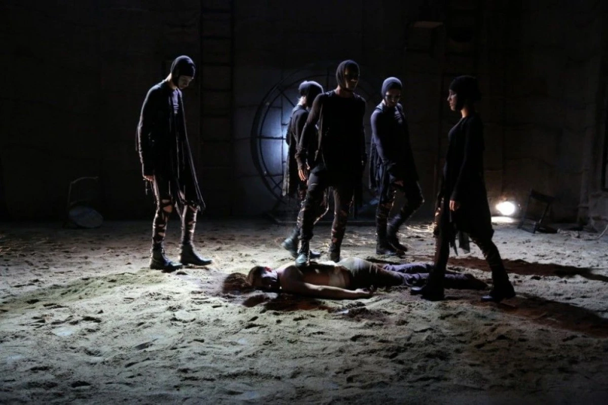TEATRUL CLASIC "IOAN SLAVICI" ARAD DESCHIDE STAGIUNEA 2015-2016 CU SPECTACOLUL "APROAPE DE TINE, INCA"!