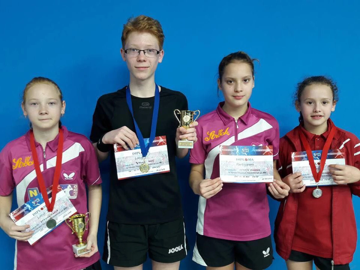Tenis de masă: medalii arădene la Bistriţa şi Oradea