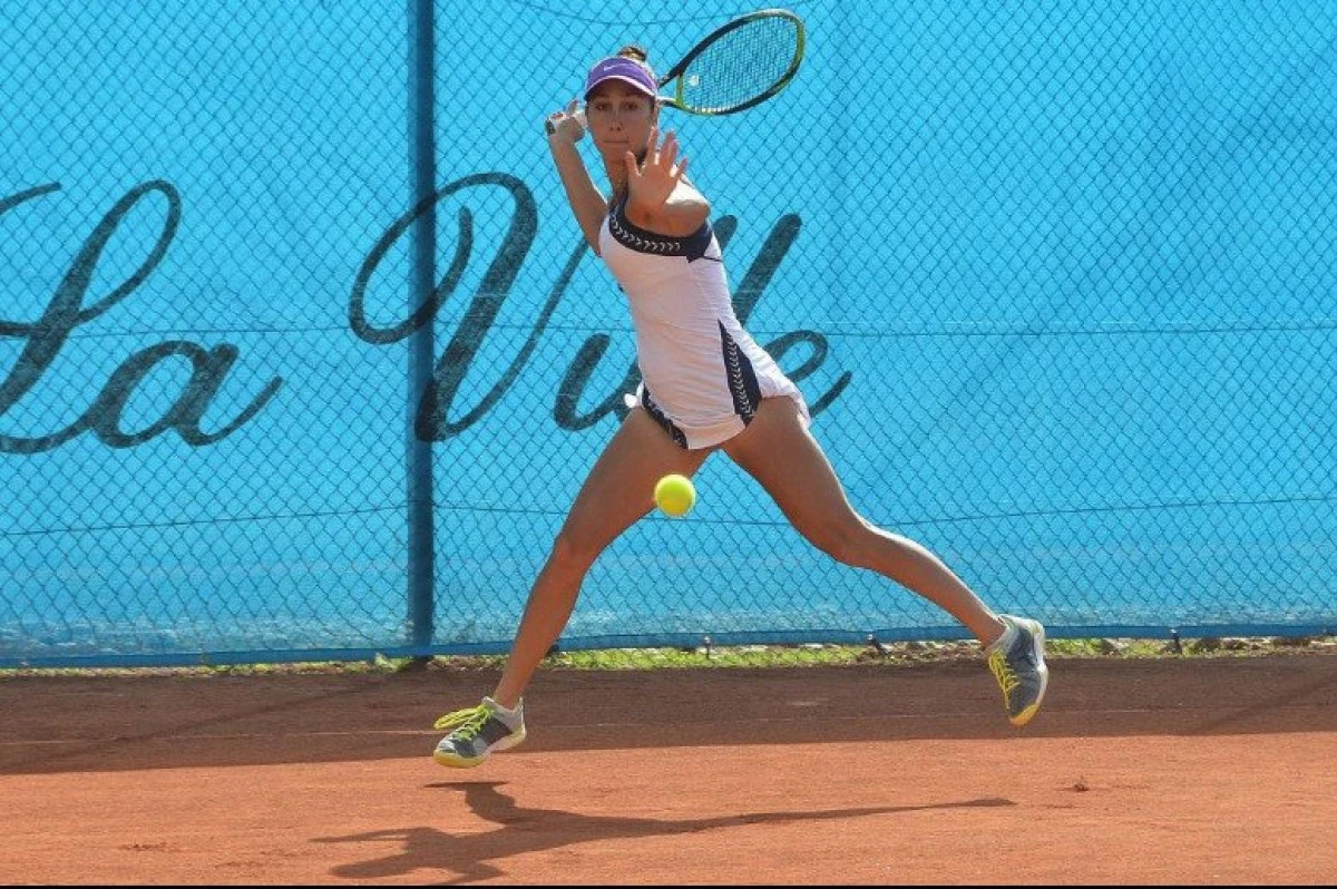 Tenismena Cristina Dinu, de la Sportsin Arad, a câștigat la dublu în turneul ITF din Serbia