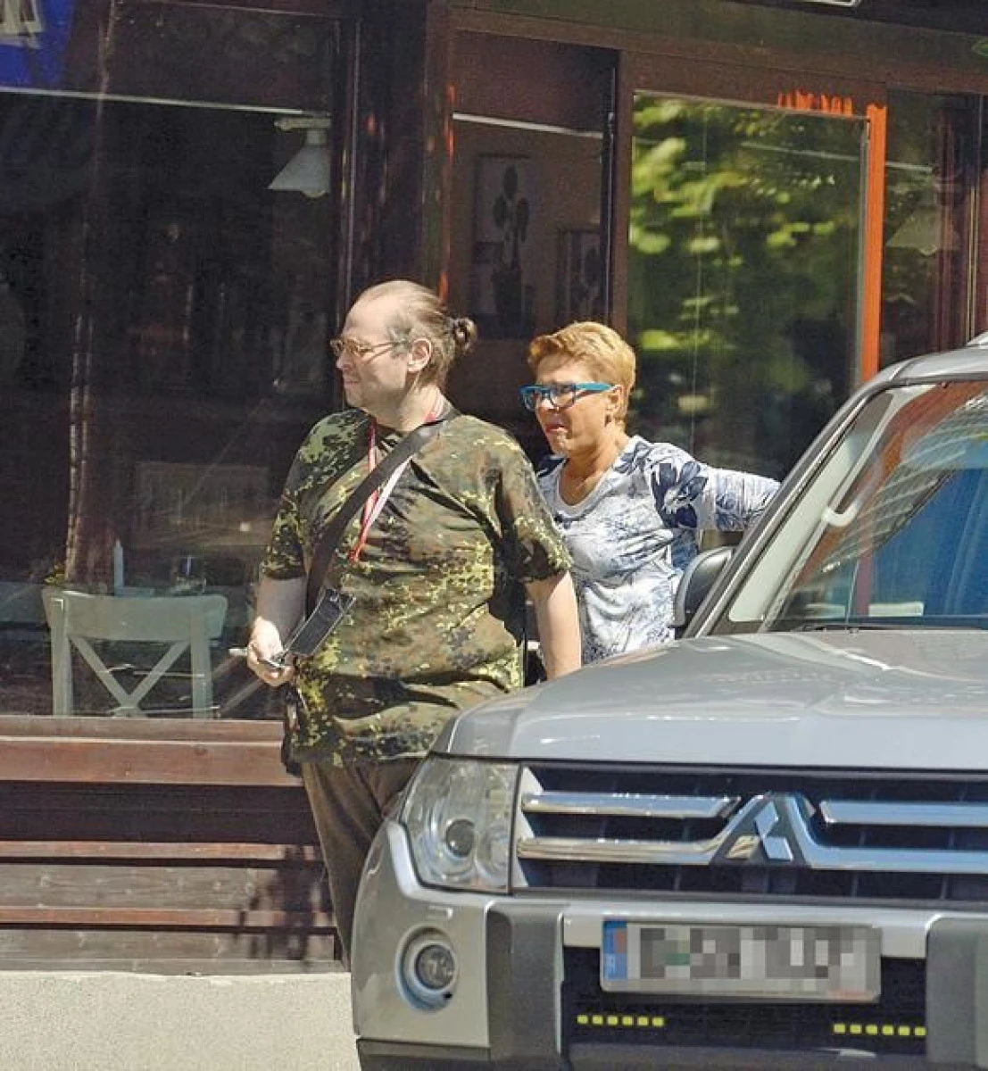 TEO TRANDAFIR, LA BRAT CU DOM’ PROFESOR, CHINUITA DE DURERE
